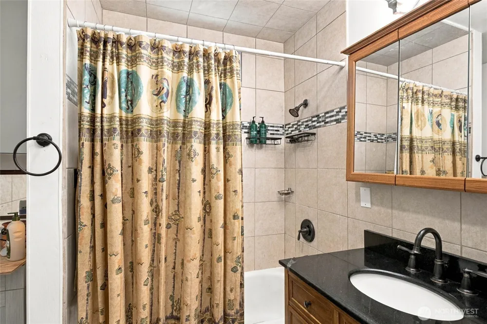 2 S Elm Street Omak, WA 98841