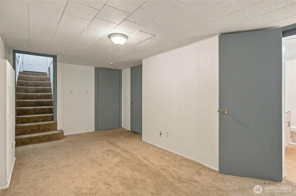 2 S Elm Street Omak, WA 98841