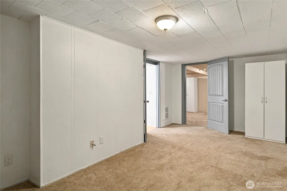 2 S Elm Street Omak, WA 98841