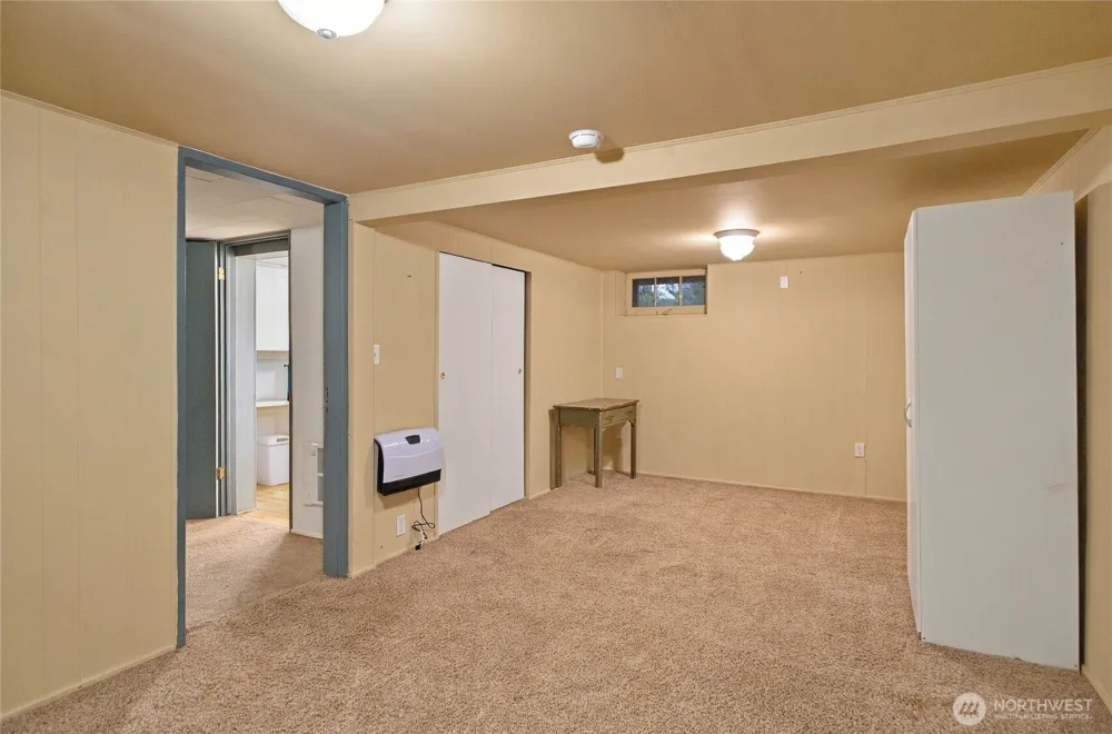 2 S Elm Street Omak, WA 98841