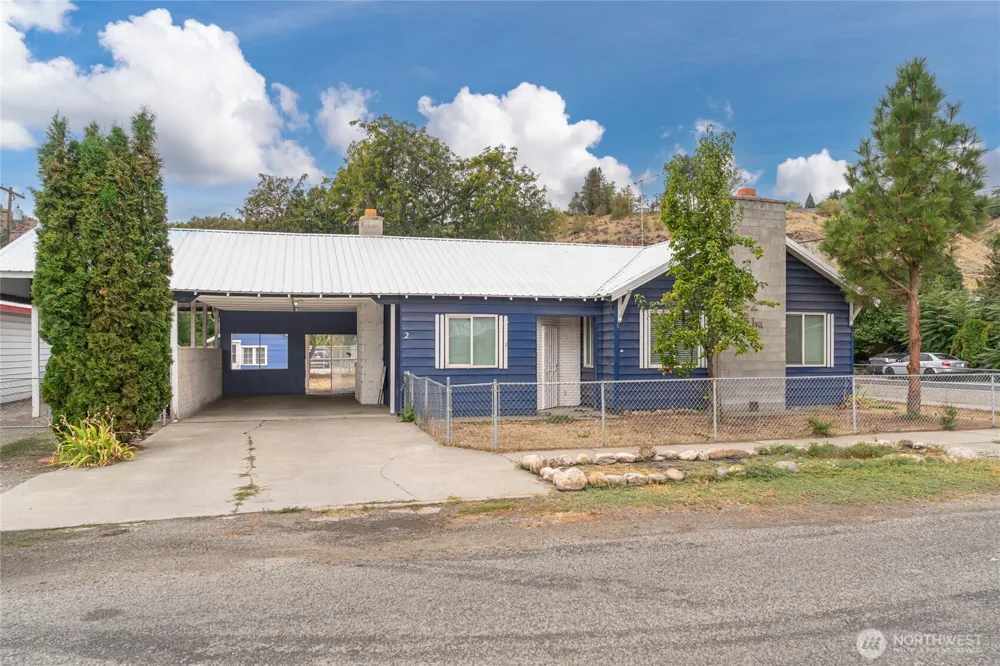 2 S Elm Street Omak, WA 98841