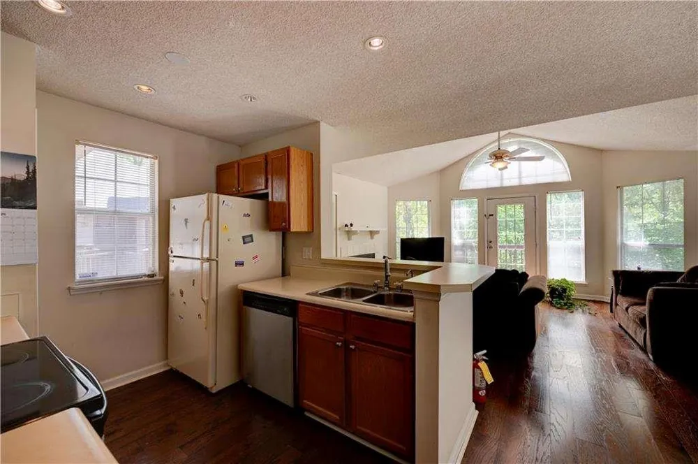 1315 Red Deer Way ## 255 Johns Creek, GA 30022