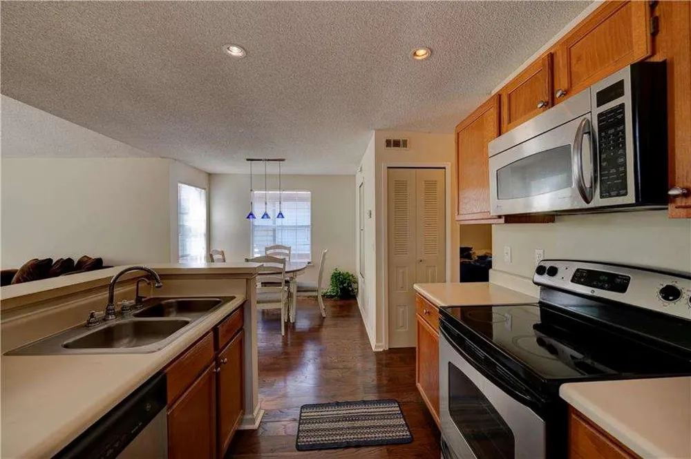 1315 Red Deer Way ## 255 Johns Creek, GA 30022