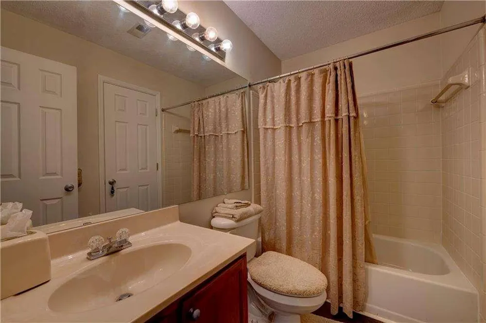 1315 Red Deer Way ## 255 Johns Creek, GA 30022