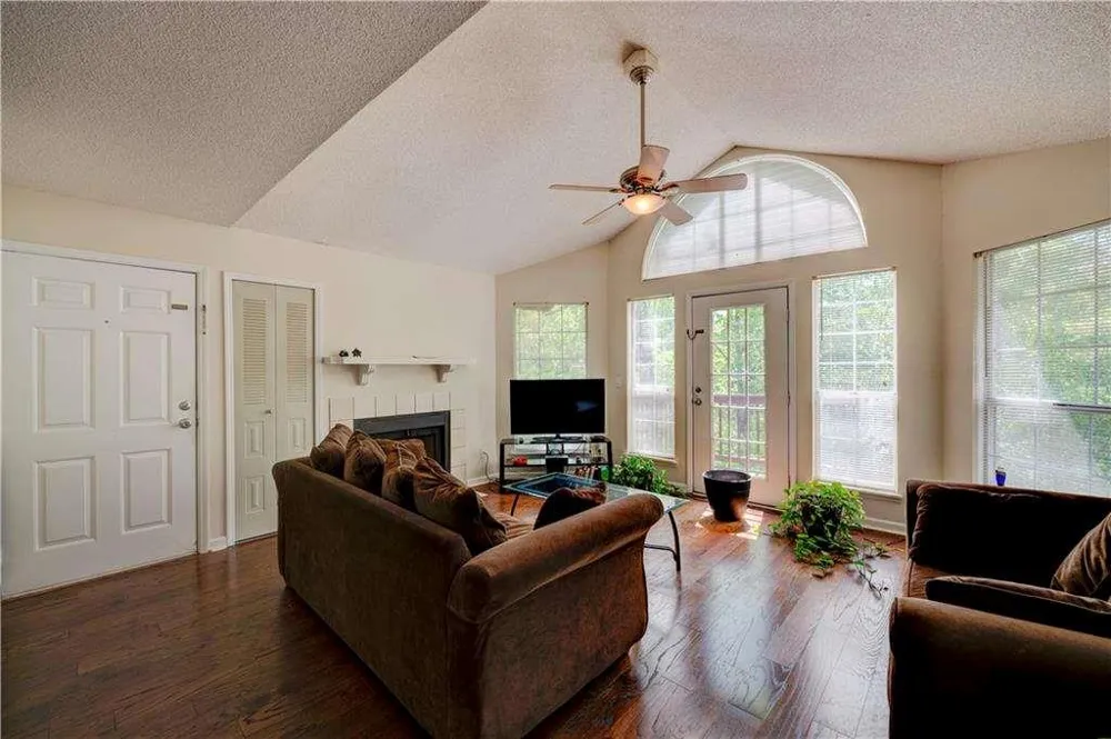1315 Red Deer Way ## 255 Johns Creek, GA 30022