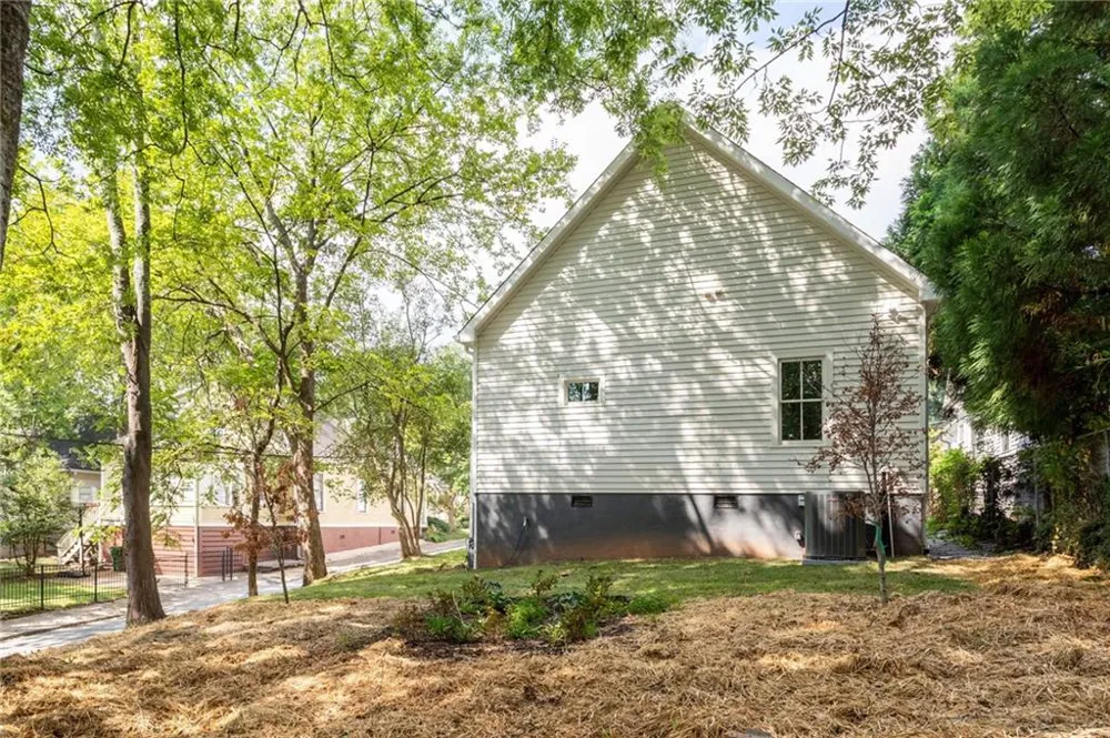 716 Oakland Avenue SE Atlanta, GA 30315
