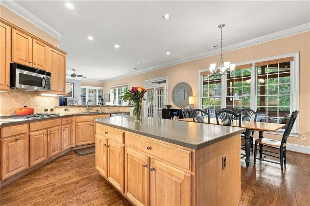 510 Wembley Circle Sandy Springs, GA 30328