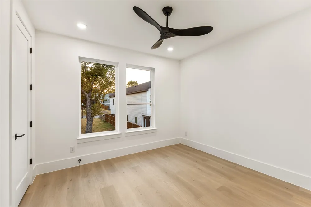 433 Cleaves Street Dallas, TX 75203