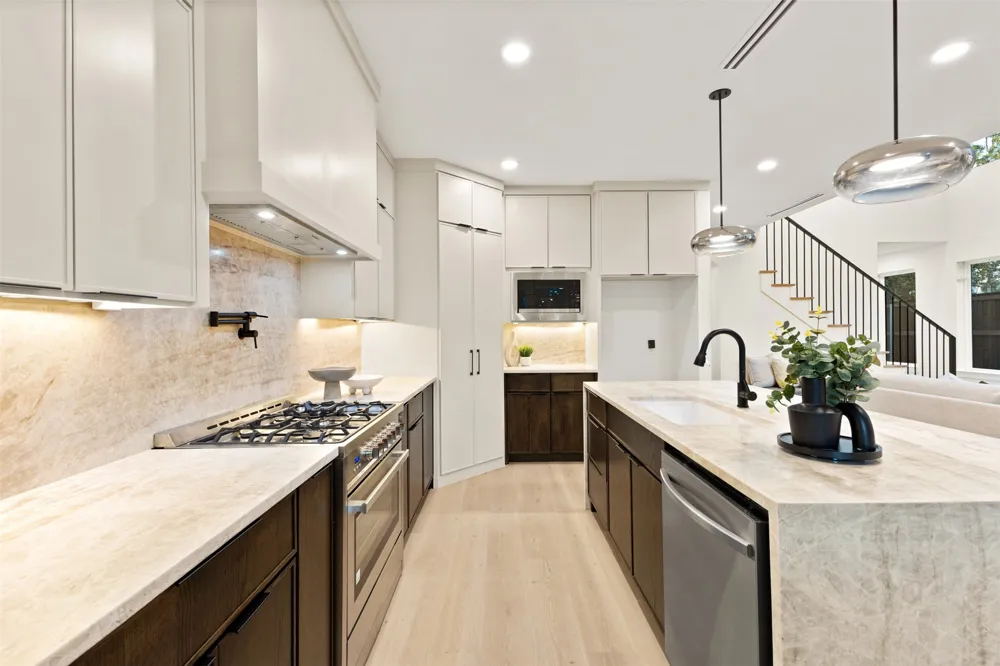 433 Cleaves Street Dallas, TX 75203