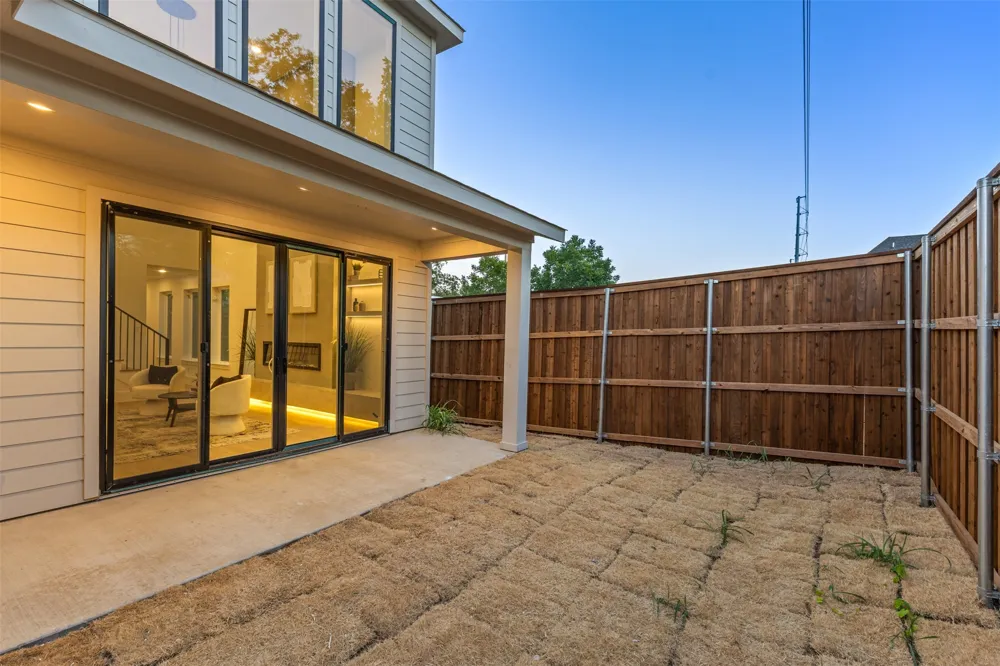 433 Cleaves Street Dallas, TX 75203