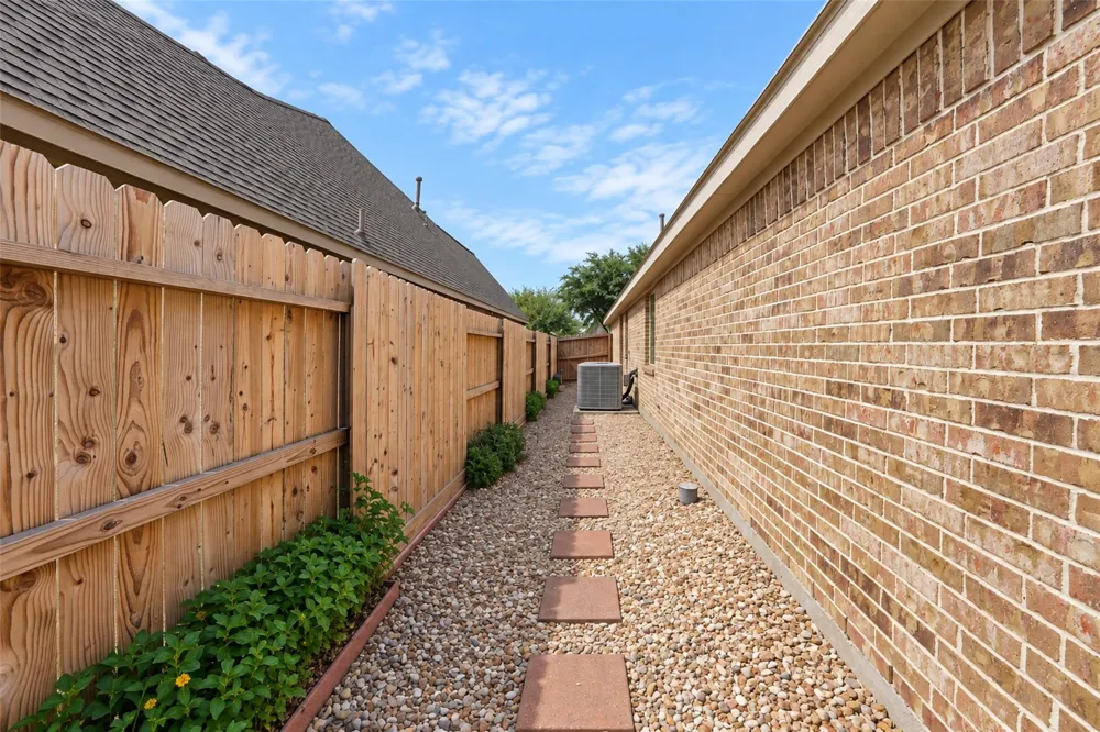 23915 Via Viale Drive Richmond, TX 77406
