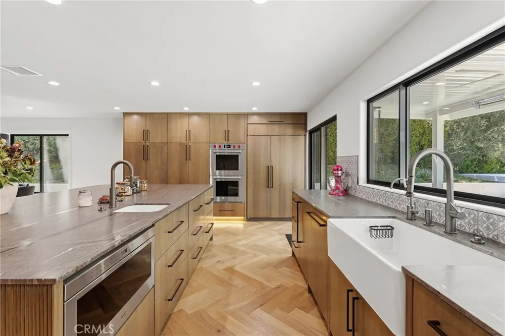 4425 Park Alisal Calabasas, CA 91302