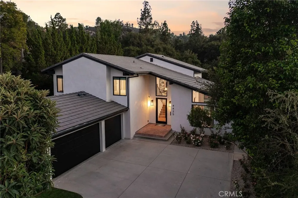 4425 Park Alisal Calabasas, CA 91302