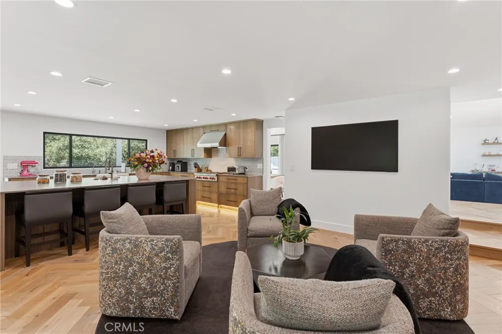4425 Park Alisal Calabasas, CA 91302