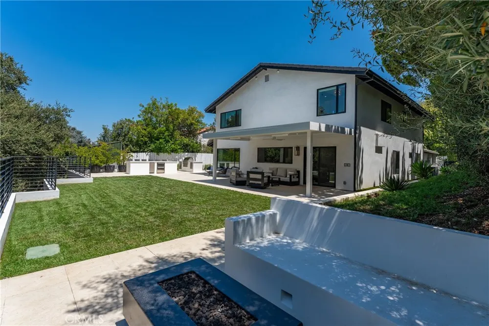 4425 Park Alisal Calabasas, CA 91302