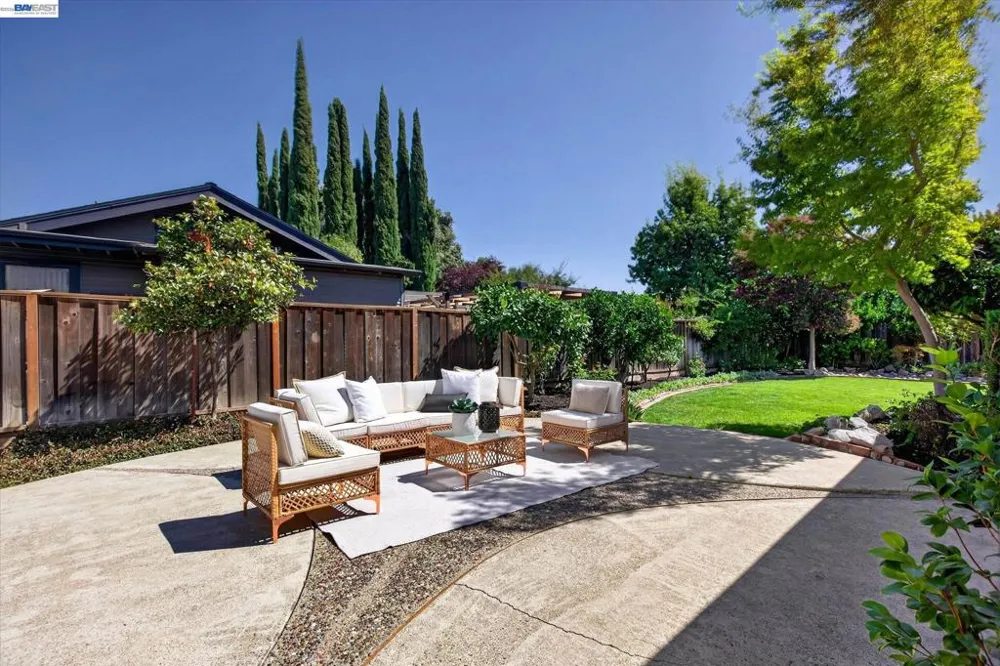 1740 Argonne Dr Concord, CA 94518