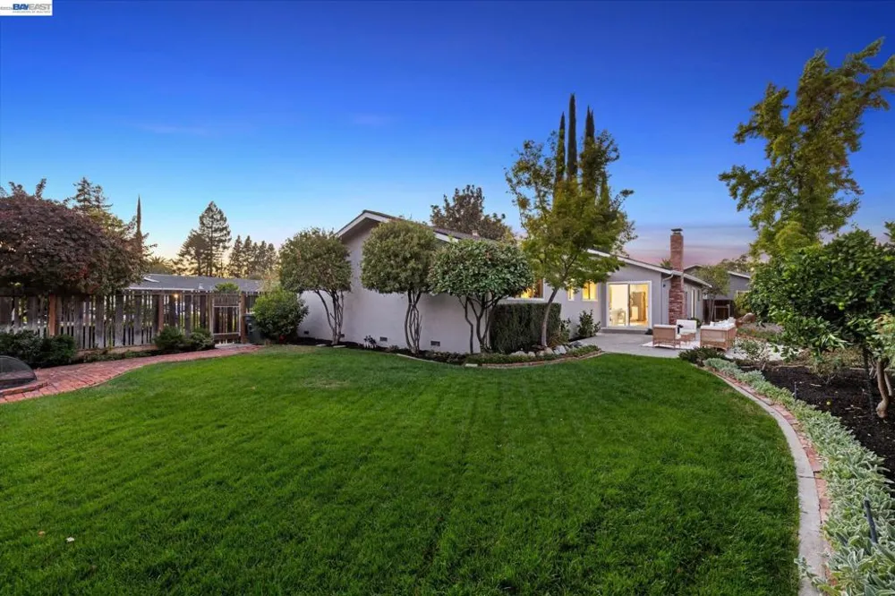 1740 Argonne Dr Concord, CA 94518