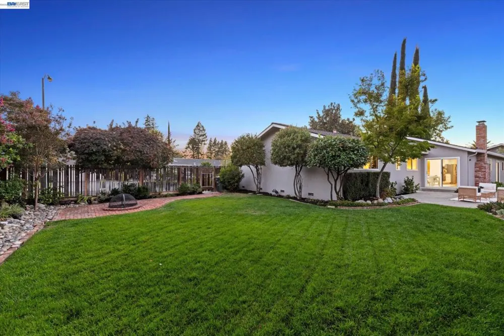 1740 Argonne Dr Concord, CA 94518