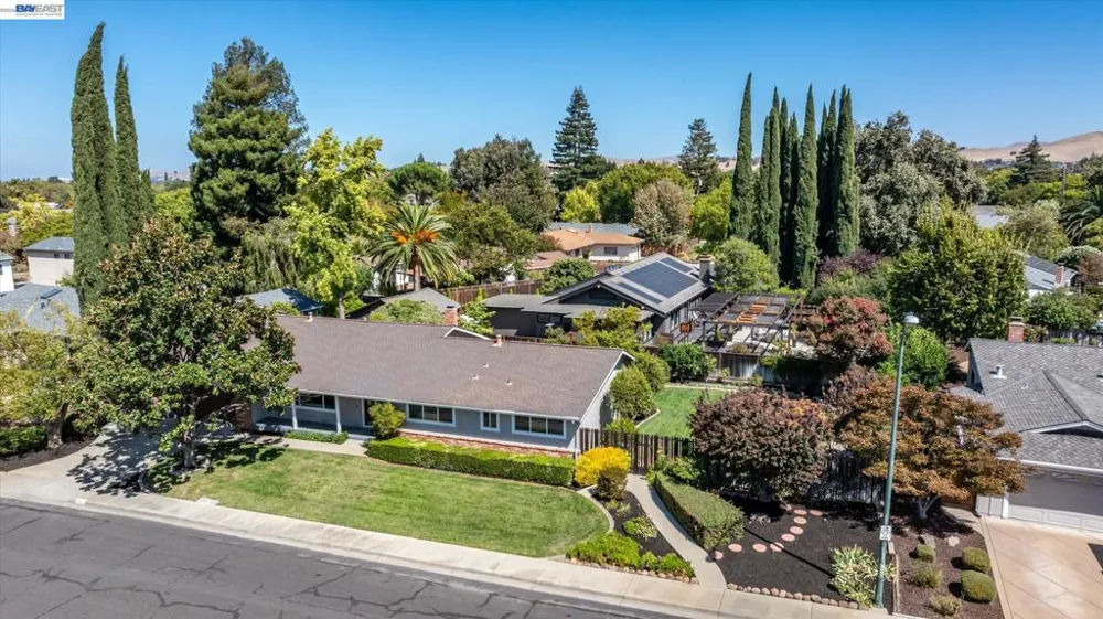 1740 Argonne Dr Concord, CA 94518