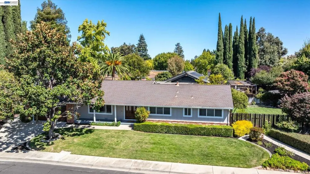 1740 Argonne Dr Concord, CA 94518
