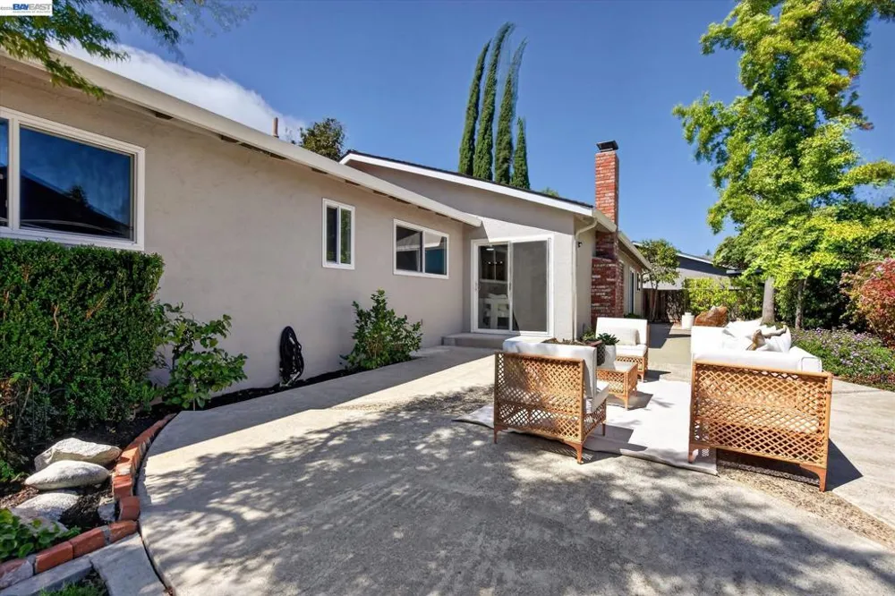 1740 Argonne Dr Concord, CA 94518