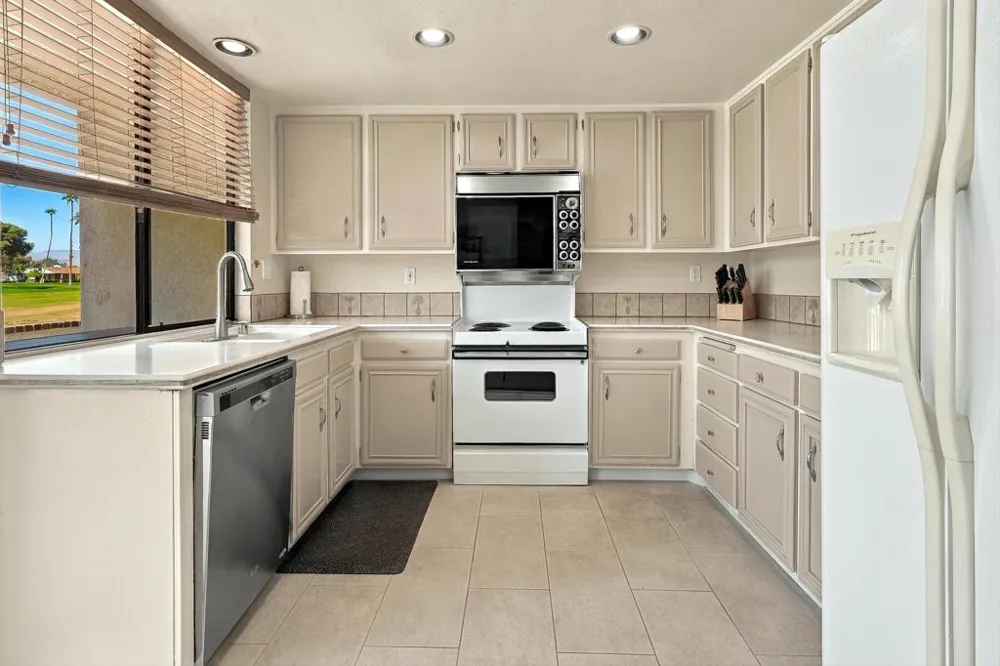 50 Avenida Las Palmas Rancho Mirage, CA 92270