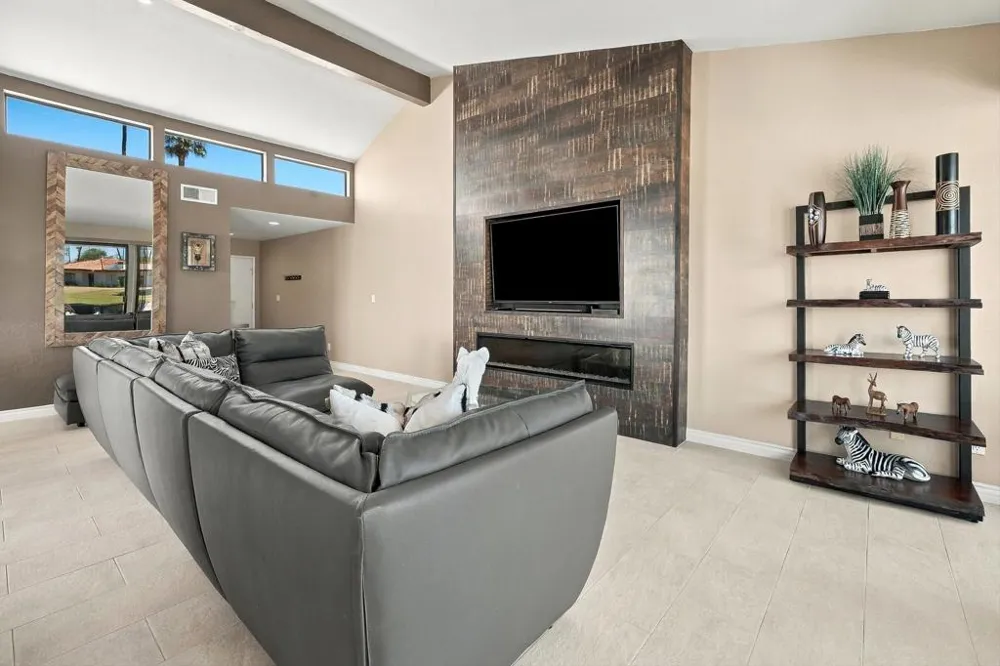 50 Avenida Las Palmas Rancho Mirage, CA 92270