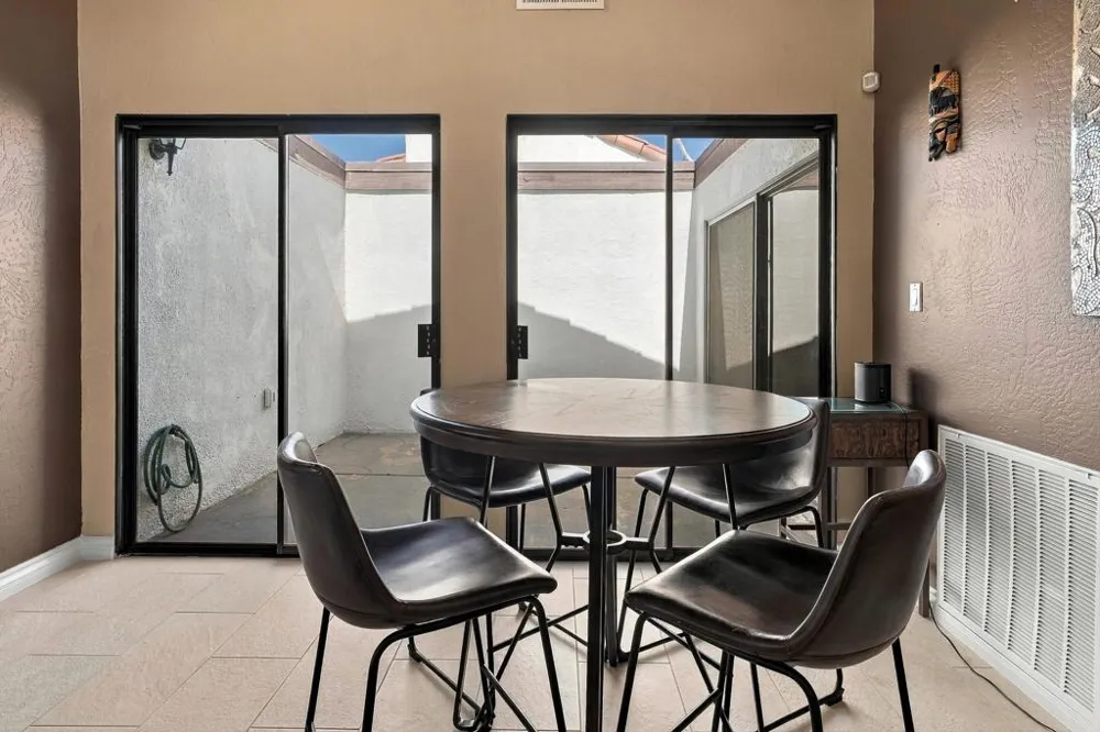50 Avenida Las Palmas Rancho Mirage, CA 92270