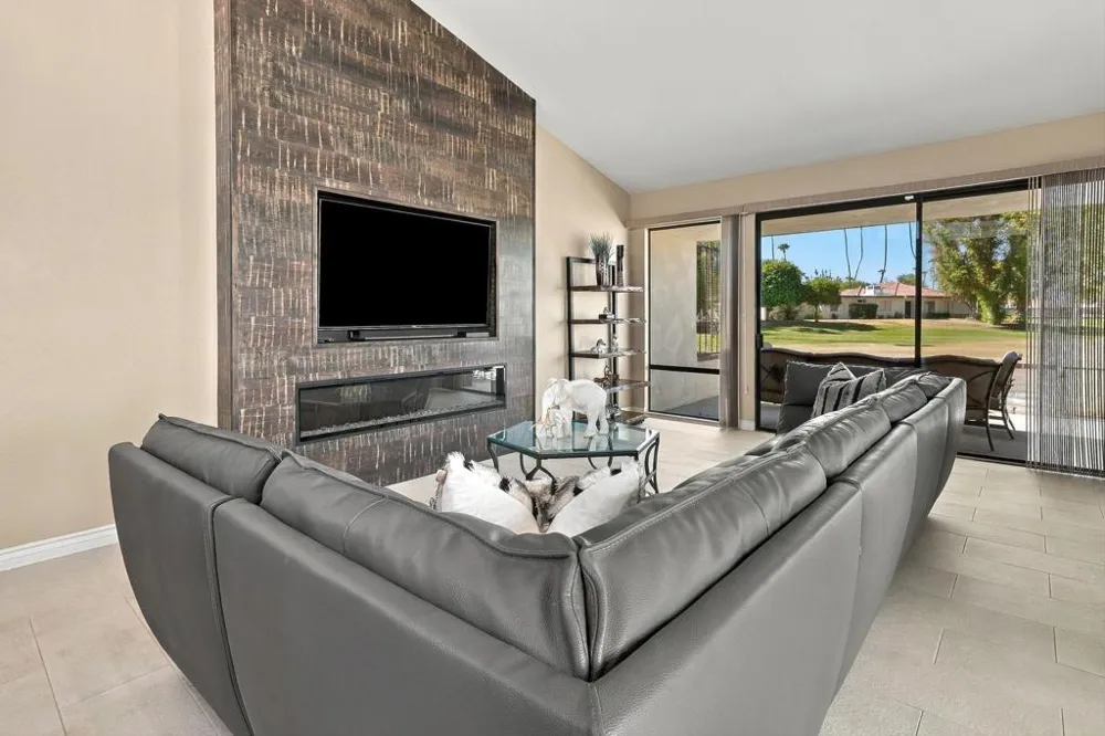 50 Avenida Las Palmas Rancho Mirage, CA 92270
