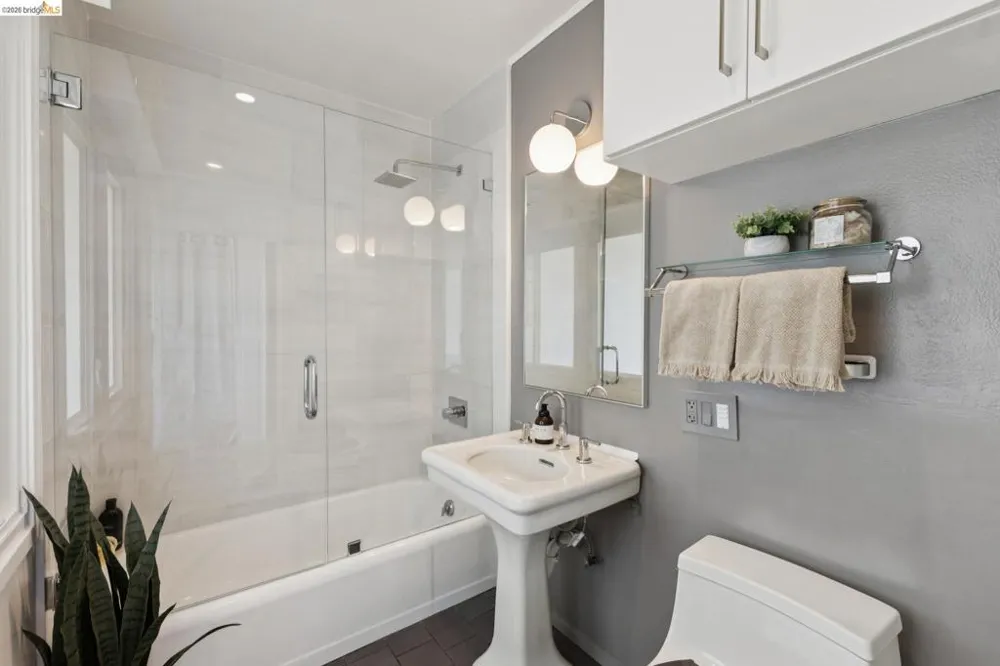 62 Arden Rd Berkeley, CA 94704