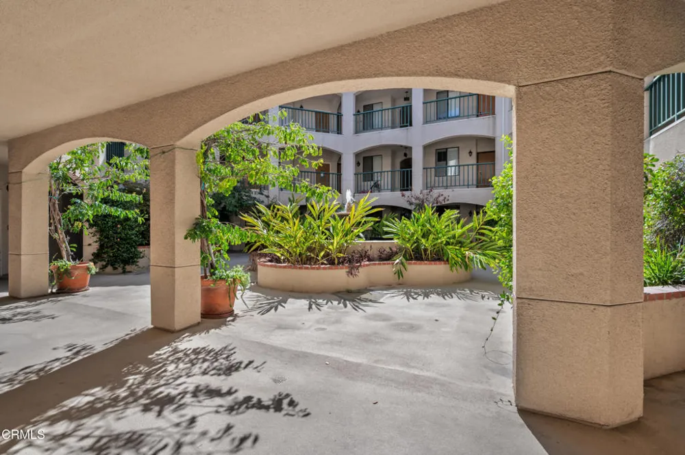 4200 Via Arbolada #123 Los Angeles, CA 90042