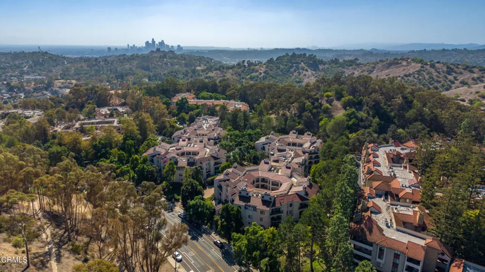 4200 Via Arbolada #123 Los Angeles, CA 90042