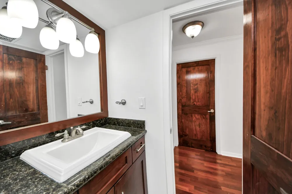 3525 Sage Road #1503 Houston, TX 77056
