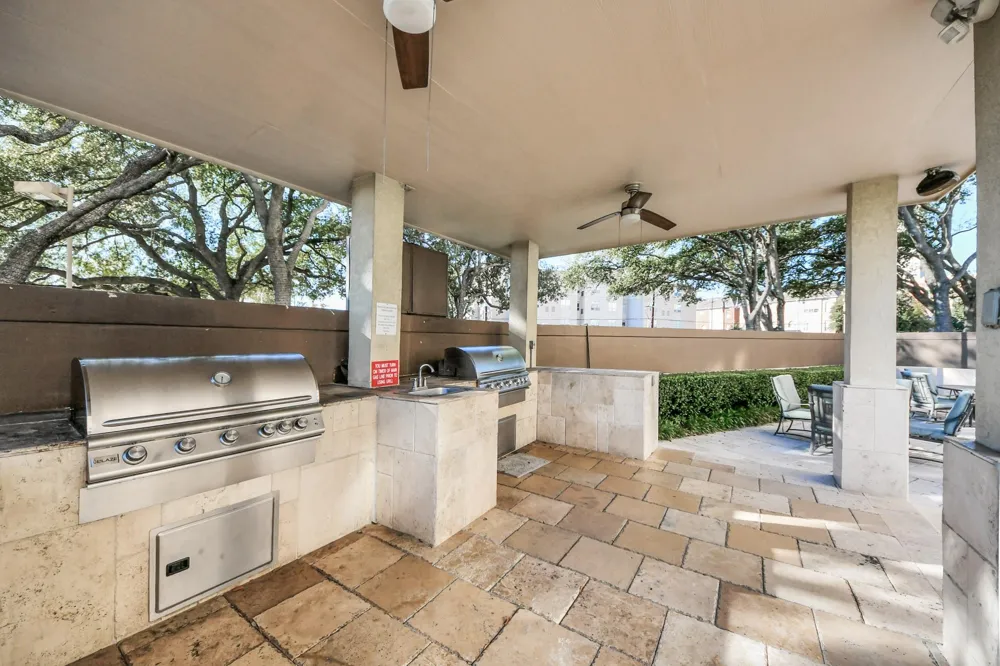 3525 Sage Road #1503 Houston, TX 77056