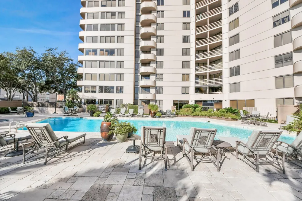 3525 Sage Road #1503 Houston, TX 77056
