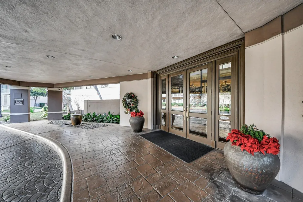 3525 Sage Road #1503 Houston, TX 77056