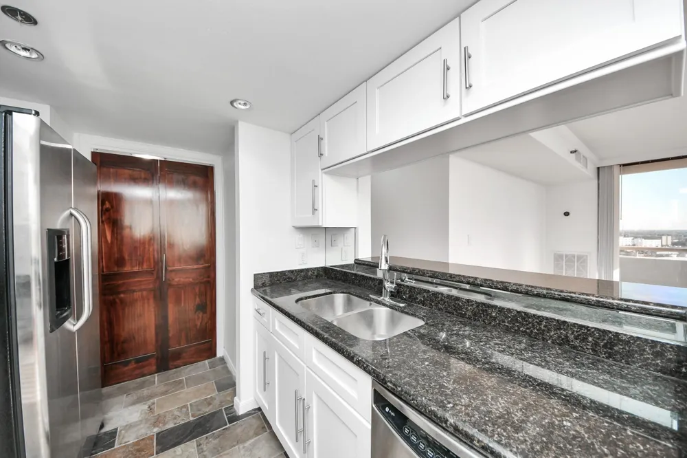 3525 Sage Road #1503 Houston, TX 77056