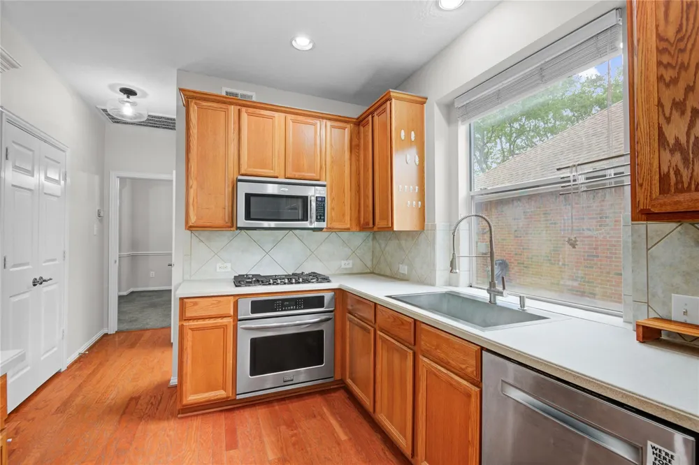 1293 Ocean Manor Lane League City, TX 77573