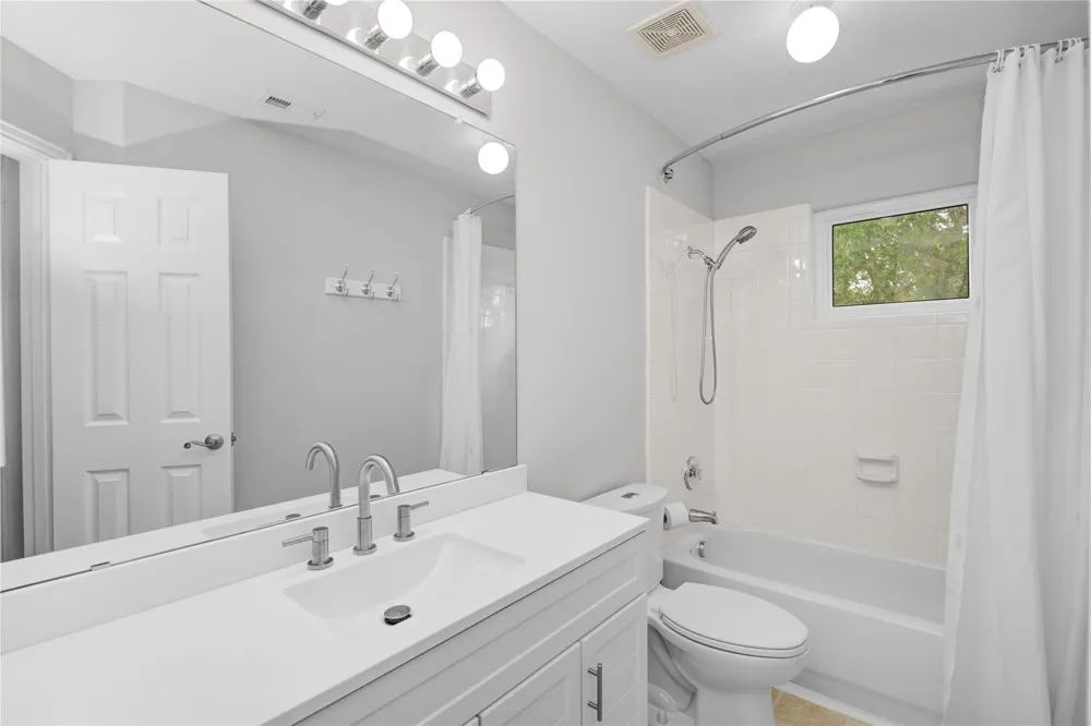 1293 Ocean Manor Lane League City, TX 77573