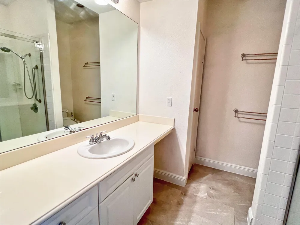 3130 SW Walnut Bend Lane #409 Houston, TX 77042