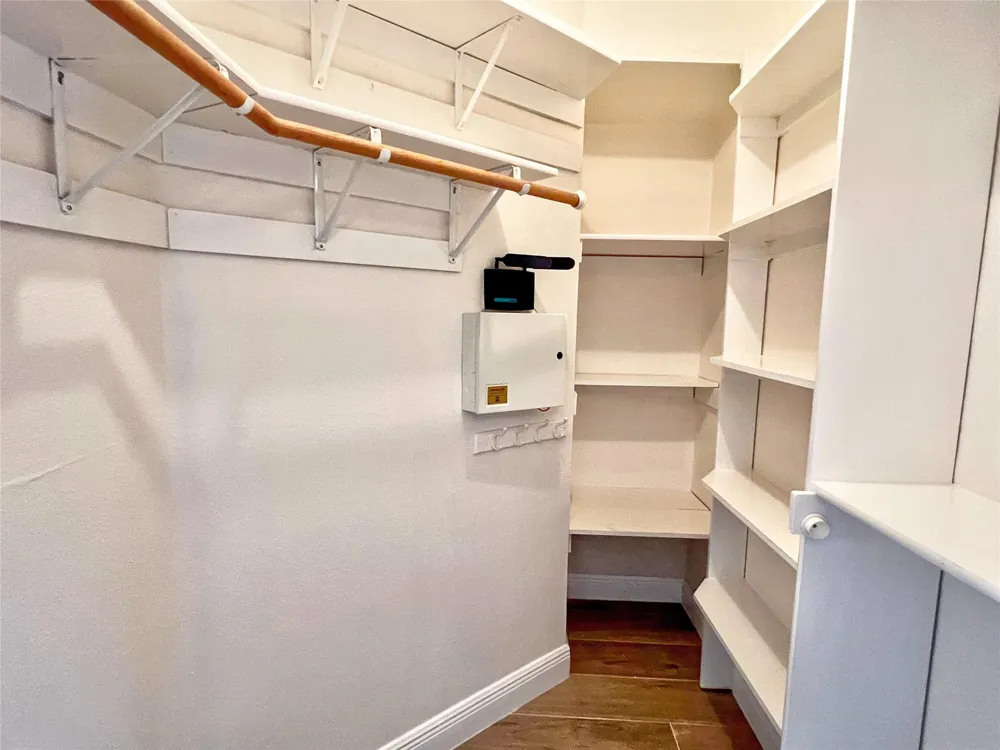 3130 SW Walnut Bend Lane #409 Houston, TX 77042