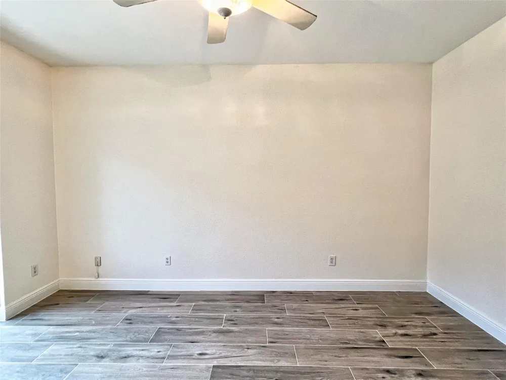 3130 SW Walnut Bend Lane #409 Houston, TX 77042