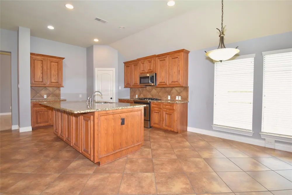13611 Summer Cloud Lane Pearland, TX 77584