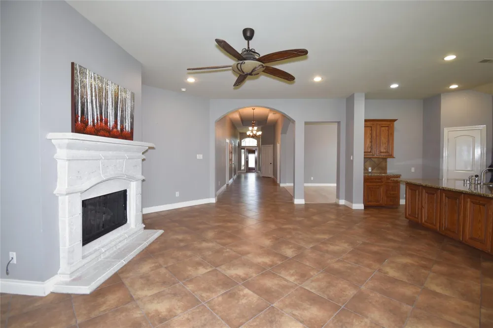 13611 Summer Cloud Lane Pearland, TX 77584