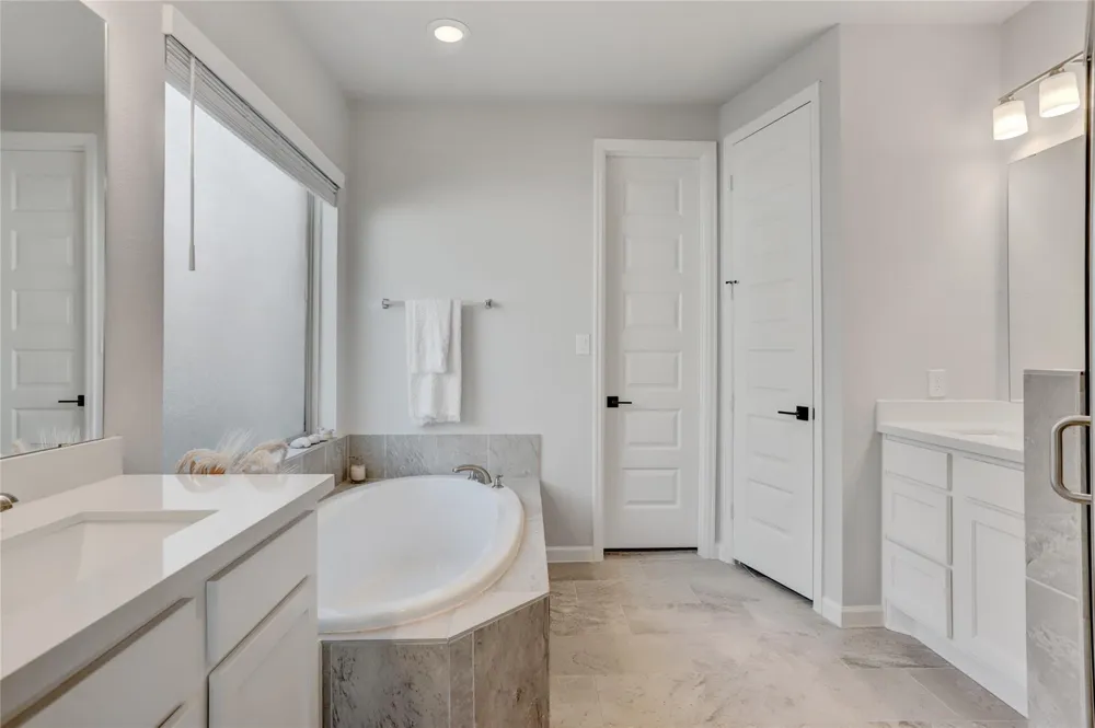 4438 Peloton Road Iowa Colony, TX 77583