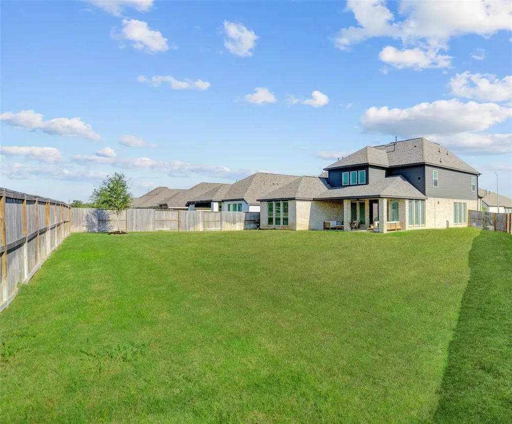 4438 Peloton Road Iowa Colony, TX 77583