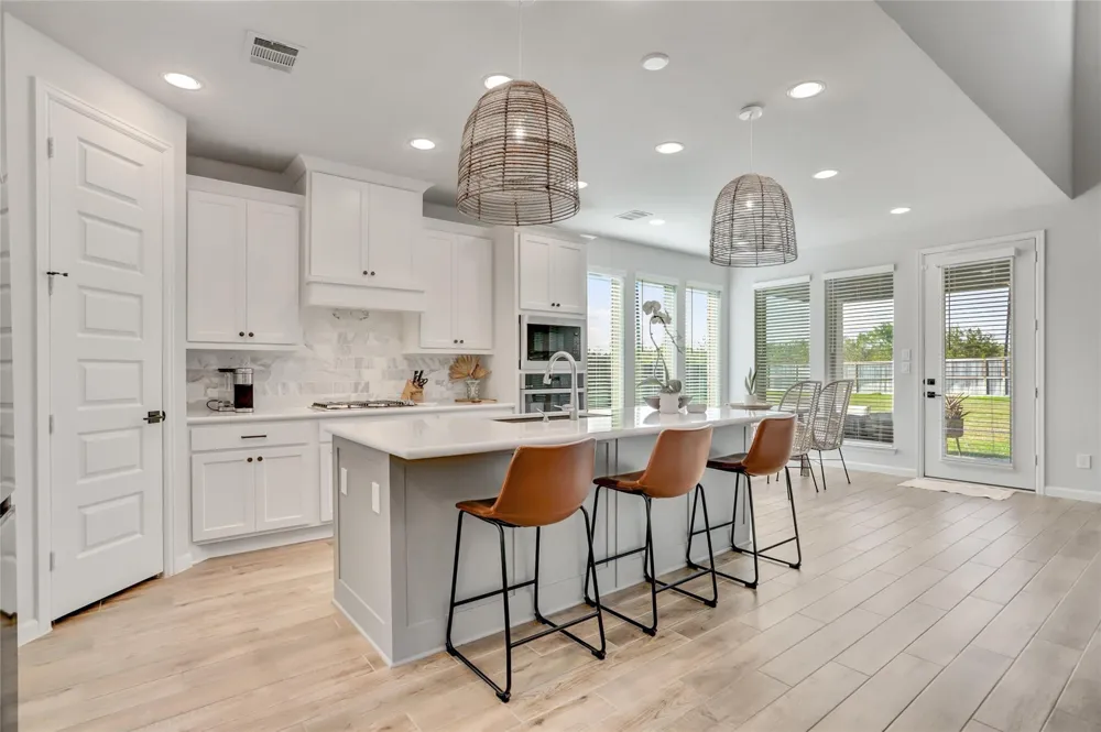 4438 Peloton Road Iowa Colony, TX 77583