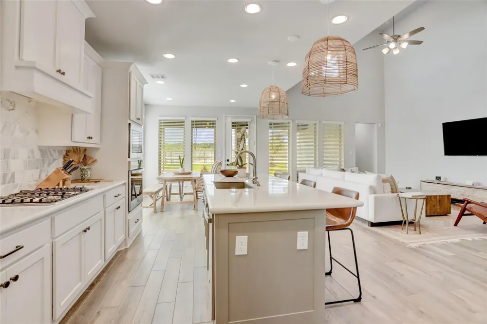 4438 Peloton Road Iowa Colony, TX 77583