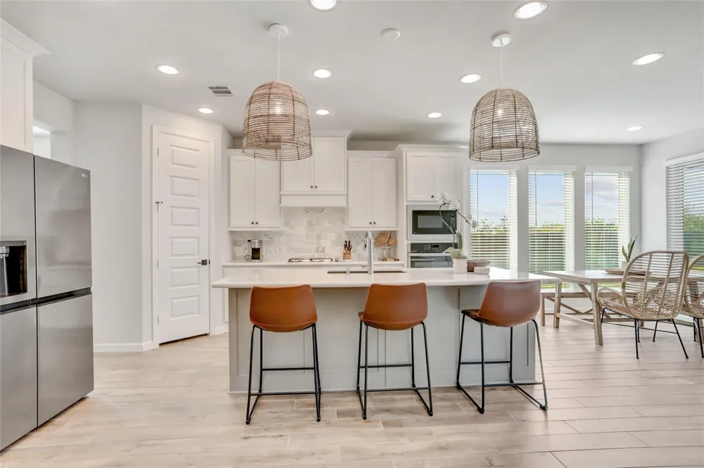 4438 Peloton Road Iowa Colony, TX 77583