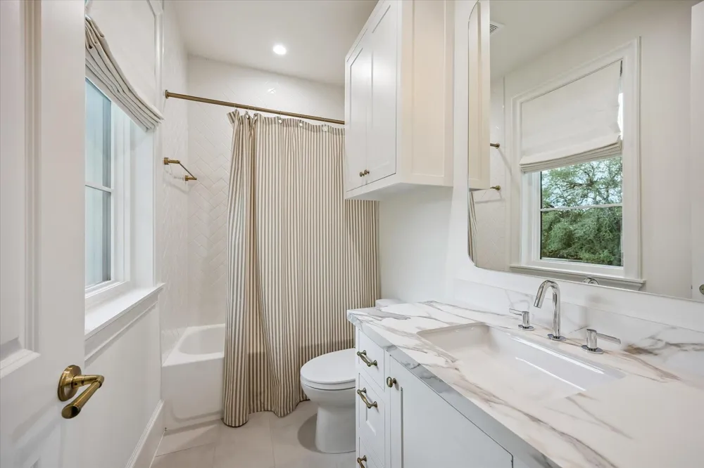 4010 W Alabama Street Houston, TX 77027